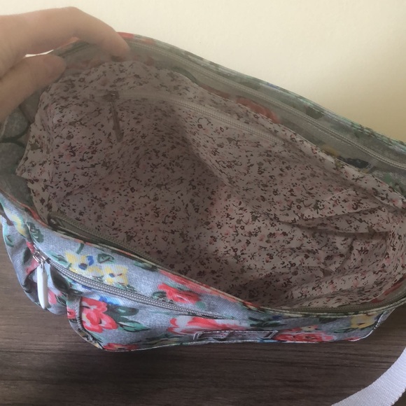 Floral crossbody purse - Picture 5 of 5